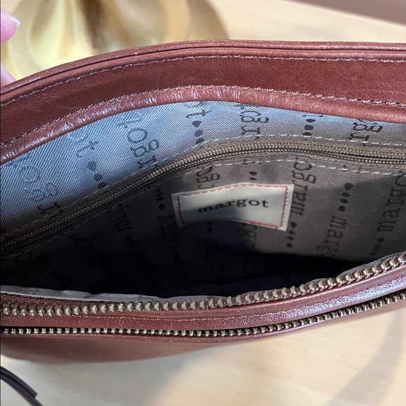 Classic Brown Purse - Picture 3 of 6